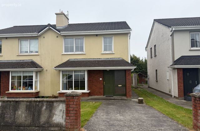15 Cluain Ard, Ballyvelly, Tralee, Co. Kerry - Click to view photos