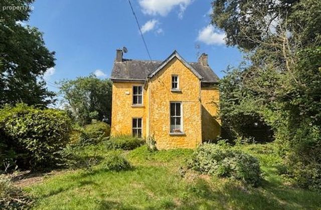 Newboro Villa, Newboro, Clarina, Co. Limerick - Click to view photos