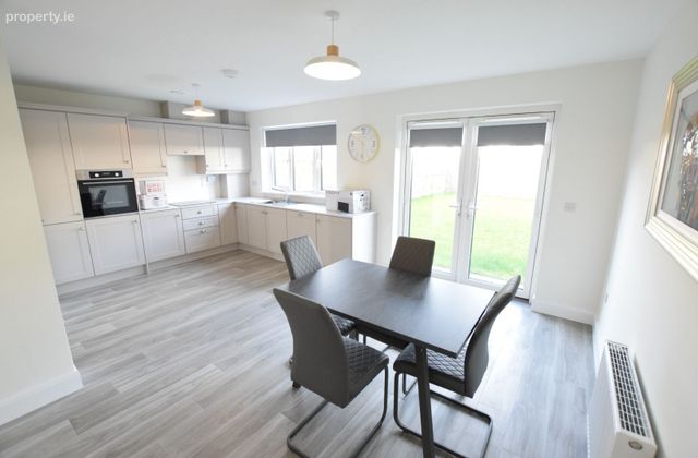 39 Carraig T&uacute;r, Model Farm Road, Ballincollig, Co. Cork - Click to view photos