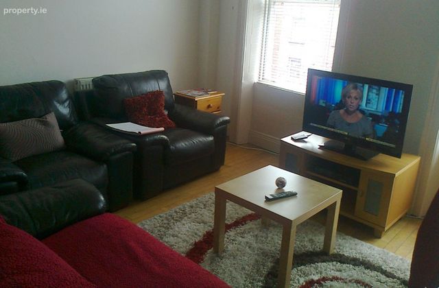 Flat D, 117 Thomas Street, Christchurch, Dublin 8 - Click to view photos