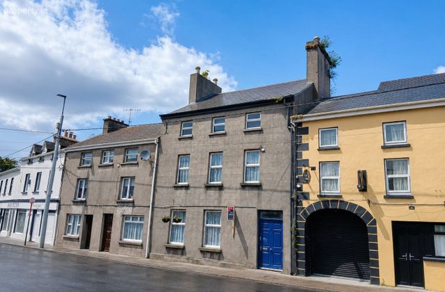 Clogheen (co. Tipp) Near, Mitchelstown, Co. Cork - Click to view photos