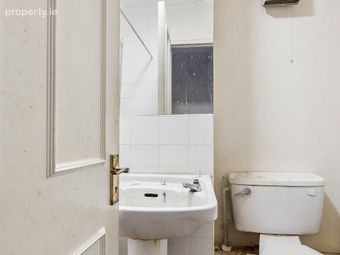 28 Joyce House West, Viking Harbour Apartments, Dublin 8 - Image 4
