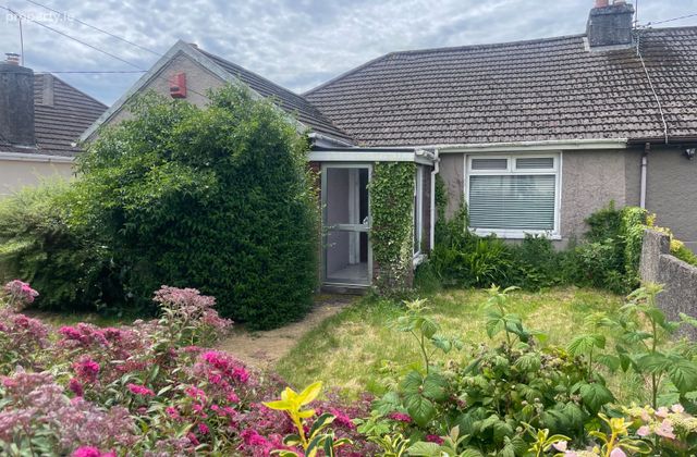 20 Mercier Park, Turners Cross, Co. Cork - Click to view photos