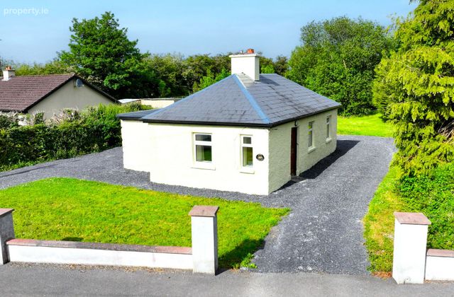 Bijou Cottage, Corrabaun, Drumlish, Co. Longford - Click to view photos