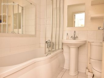 Thomas Street Apartment, Dublin 8 - Image 5