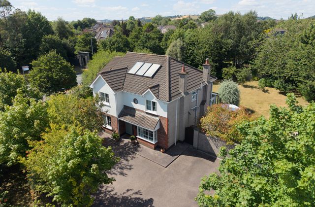 Nampara, 10 Woodberry, Greenfields, Ballincollig, Cork, Ballincollig, Co. Cork - Click to view photos