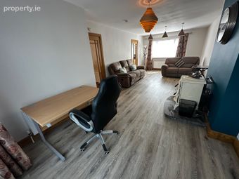 4 Meadow Grove, Ballybane, Mervue, Co. Galway - Image 4