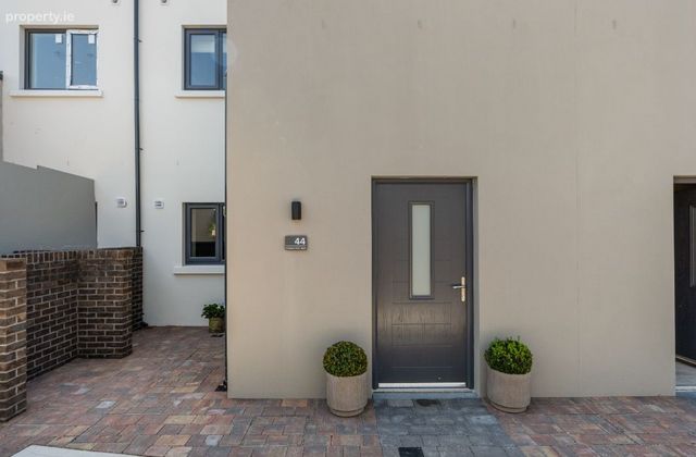 2 Bedroom Duplex, South Circular Road, Co. Limerick - Click to view photos