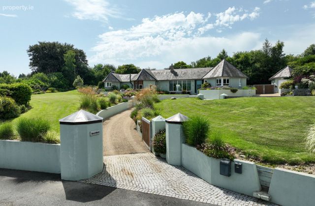 Sin A Bhuil, Baltyboys Lower, Blessington, Co. Wicklow - Click to view photos