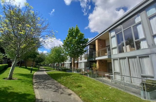 Apartment 3, 150 Howth Road, Clontarf, Dublin 3 - Click to view photos