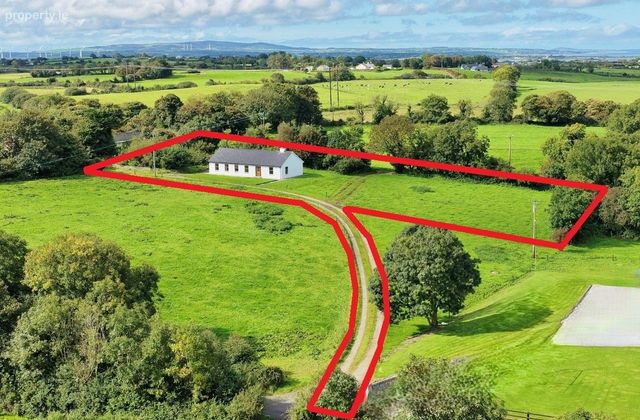 Piermount, Carhoona, Tarbert, Co. Kerry - Click to view photos