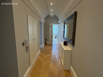 Apartment 3, Neptune House, Temple Crescent, Monkstown, Co. Dublin - Image 2