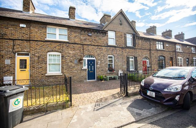 119 Quinn Avenue, Ceannt Fort, Kilmainham, Dublin 8 - Click to view photos