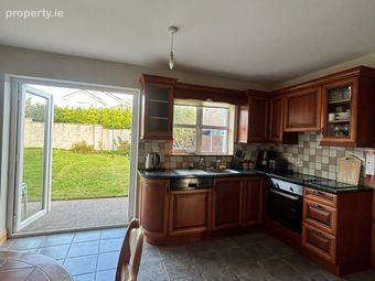32 Dun Eoin Meadows, Carrigaline, Carrigaline, Co. Cork - Image 3