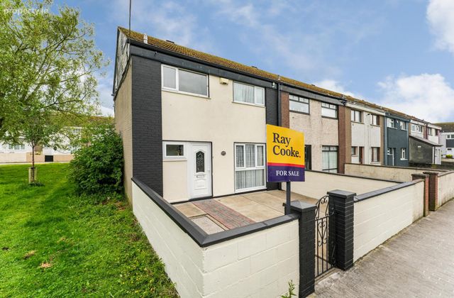 47 Silloge Gardens, Ballymun Dublin 11, Ballymun, Dublin 11 - Click to view photos