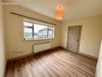42 Breffni Crescent, Carrick-on-Shannon, Co. Leitrim - Image 5