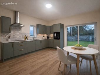 8 Roseville Crescent, Cahir, Co. Tipperary, Cahir, Co. Tipperary - Image 5