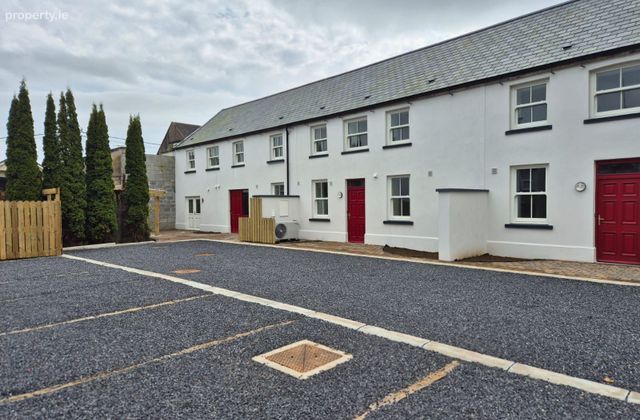 King Square, Mitchelstown, Co. Cork., Mitchelstown, Co. Cork - Click to view photos
