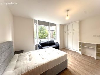 Flat 1, 11 Stamer Street, Portobello, Dublin 8 - Image 4