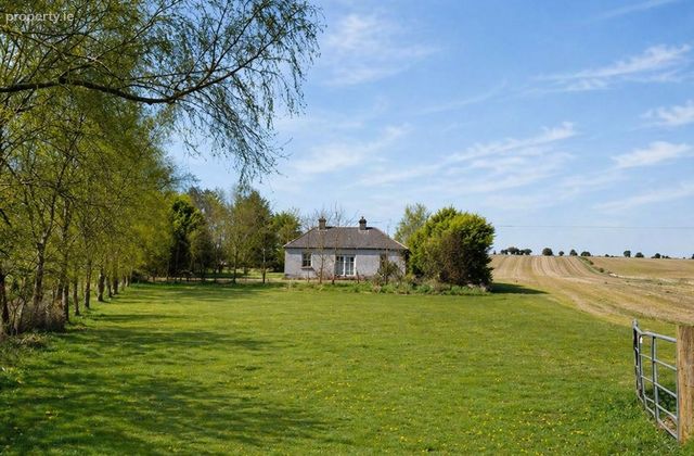 Cregduff, Hollymount, Roundfort, Co. Mayo - Click to view photos