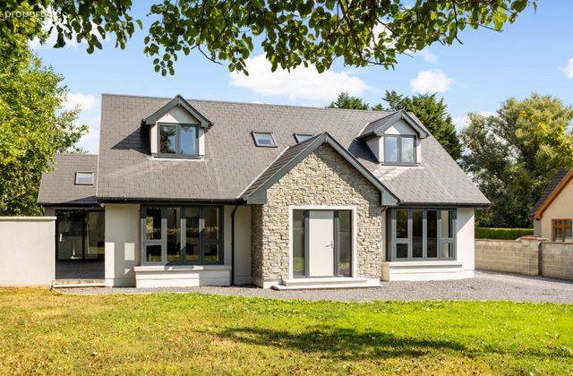 Barraderra, Monasterevin, Co. Kildare - Click to view photos