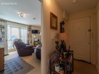 31 Foxford Court, Lucan, Co. Dublin - Image 4