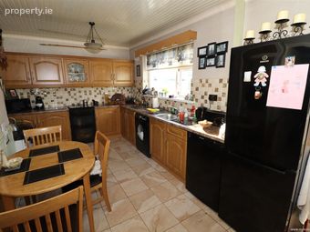 71 Hymany Park, Ballinasloe, Co. Galway - Image 5