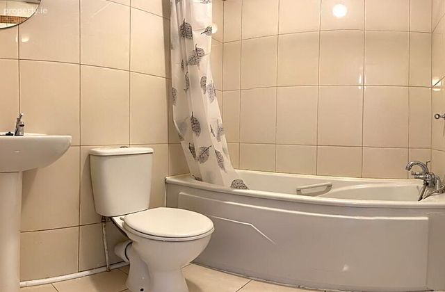 39 Blessington Orchard, Co. Wicklow, Blessington, Co. Wicklow - Click to view photos