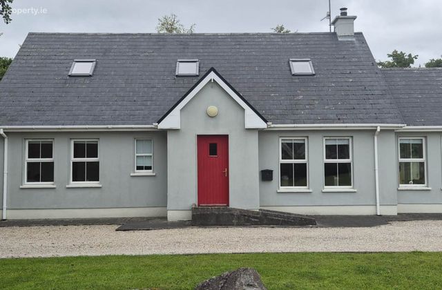 Roscad, Creeslough, Co. Donegal, Creeslough, Co. Donegal - Click to view photos