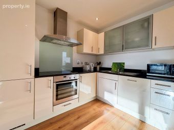 Oak House, Carrickmines Green, Carrickmines, Dublin 18 - Image 3