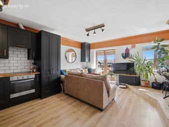 7 Russell Crescent, Russell Square, Tallaght, Dublin 24 - Image 3