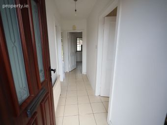 20 Castle Court, Church Road, Carrigaline, Co. Cork - Image 2