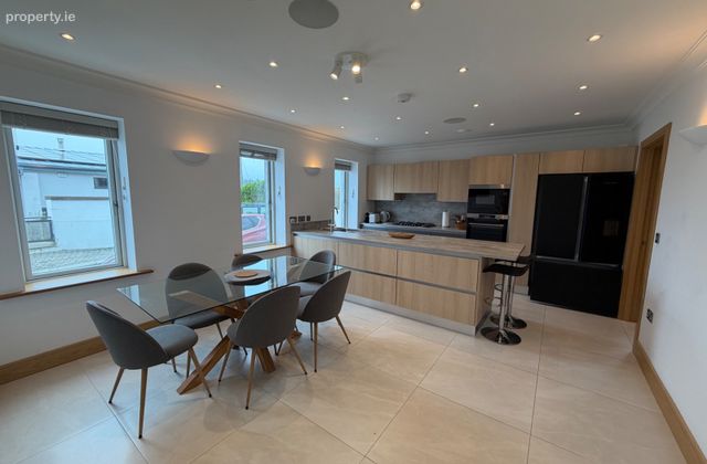 Sea Glimpse, The Hill, Crosshaven, Co. Cork - Click to view photos