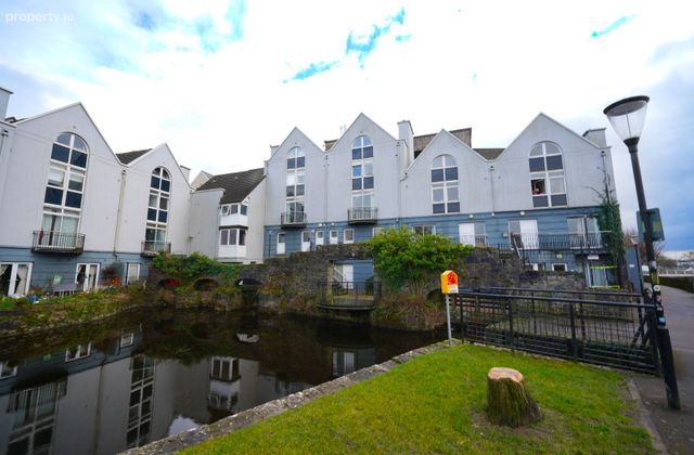 36 The Waterfront, Bridge Street, Galway City Centre, Co. Galway - Click to view photos
