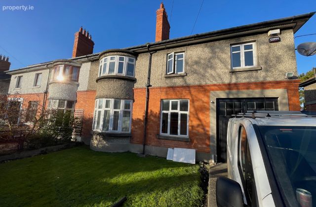 Merlyn Park (off Merrion Road), Ballsbridge, Dublin 4 - Click to view photos
