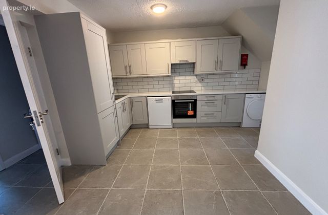 Westview, South Douglas Road, Cork City Centre, Co. Cork - Click to view photos
