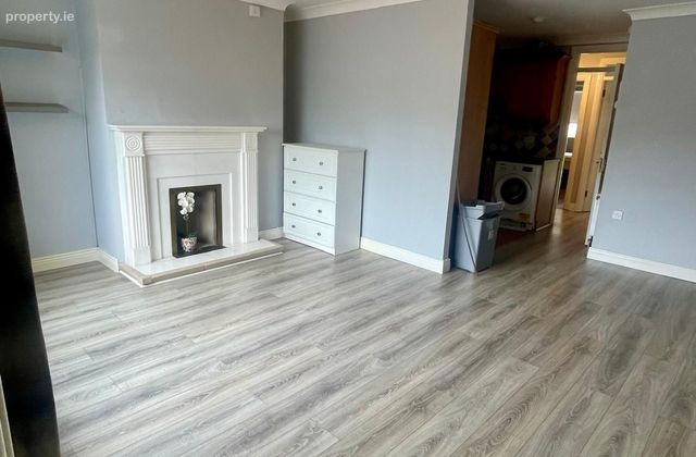 Broadfield Close, Broadfield Manor, Rathcoole, Co. Dublin - Click to view photos
