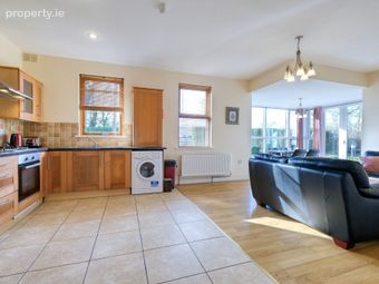 32 Saint Albans, Battery Road, Longford, Longford Town, Co. Longford - Image 2