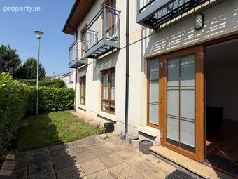 Apartment 2, Sycamore House, Shankill, Dublin 18 - Image 2