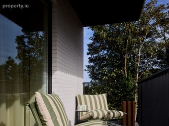 3 Bedroom Apartment, Foxrock, Dublin 18 - Image 4