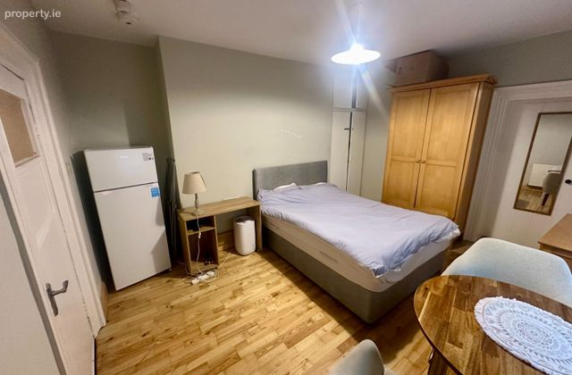 56 North Circular Road, Stoneybatter, Dublin 7 - Click to view photos