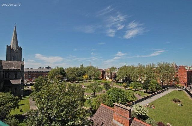 Apartment 32, Canon Court, Christchurch, Dublin 8 - Click to view photos