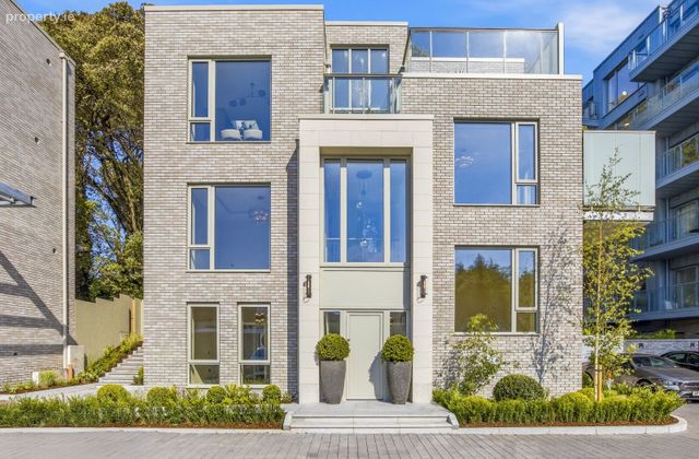 Prospect Bay , Mount Prospect Avenue, Clontarf, Clontarf, Dublin 3 - Click to view photos