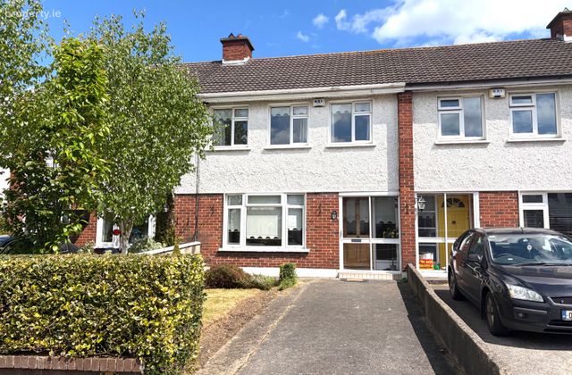 33 Martin Savage Park, Navan Road, Ashtown, Dublin 15 - Click to view photos