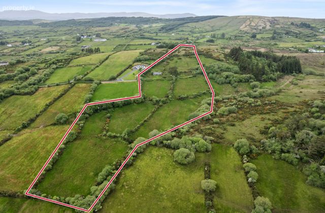 Keelogs Upper, Inver, Co. Donegal - Click to view photos