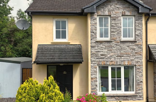 26 P&aacute;irc An Callan, Kenmare, Kenmare, Co. Kerry - Click to view photos