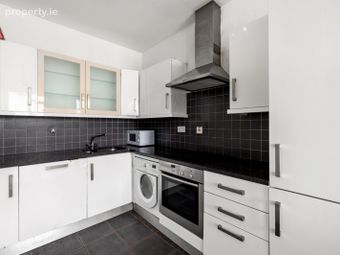 Apartment 410, Shelbourne Plaza, Hanover Quay, Dublin 2 - Image 4