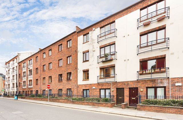 8 Bertram Court, Francis Street, Dublin 8 - Click to view photos