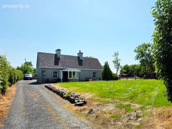 Willow Tree Cottage, Tully, Four Mile House, Co. Roscommon