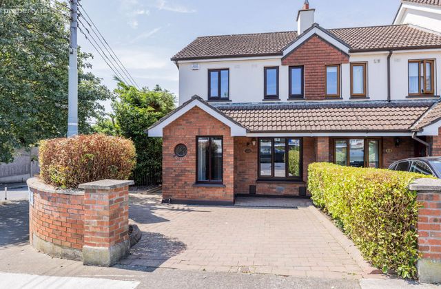 112 Glasnevin Downs, Dublin 11, Glasnevin, Dublin 11 - Click to view photos
